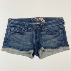 Refuge Rolled Hem Jean Shorts Size 9